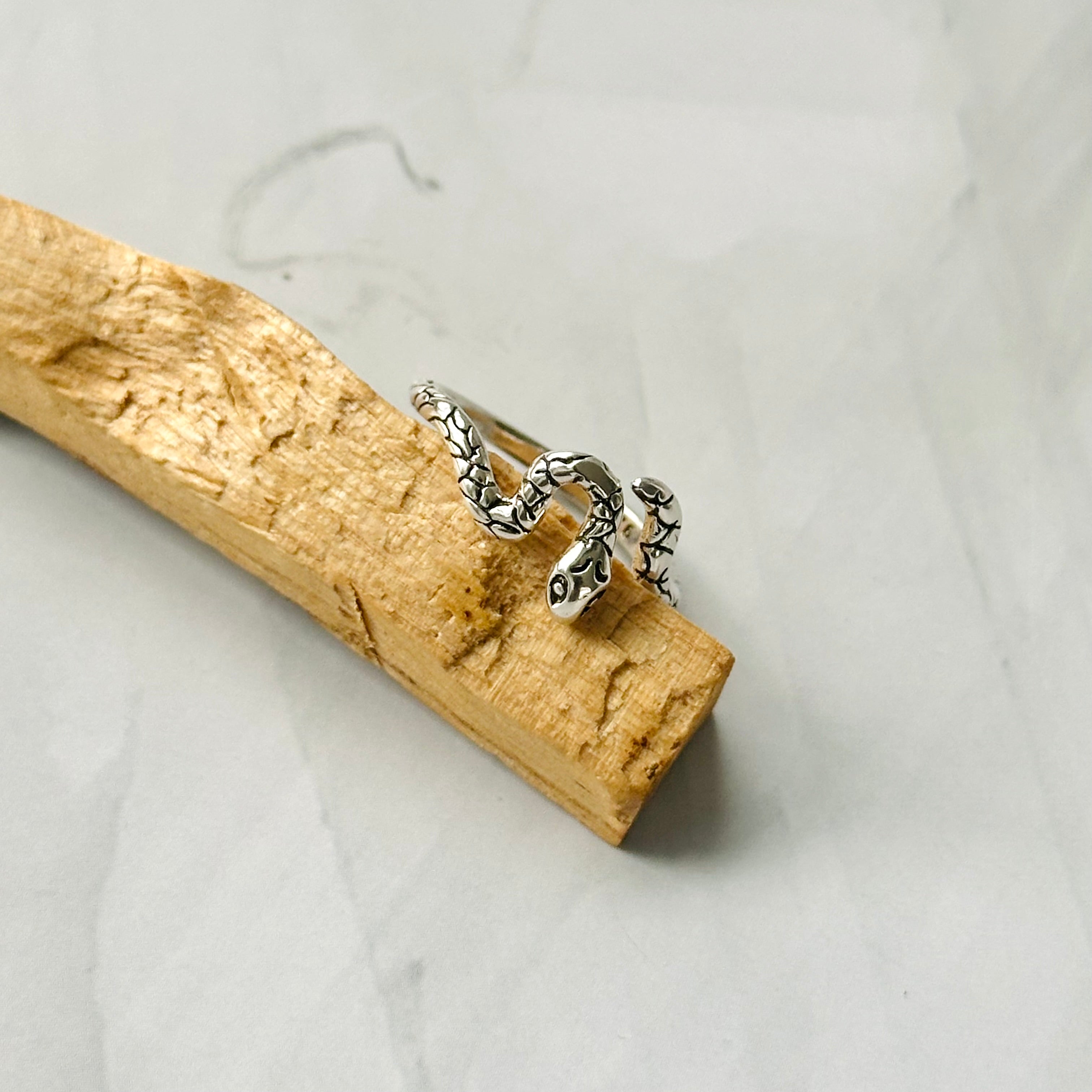 Slither Ring